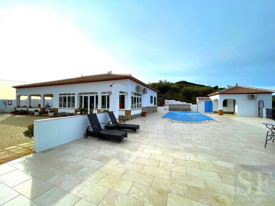 Foto 1 de Casa adosada en venta en Canillas de Albaida de 4 habitaciones con terraza y piscina