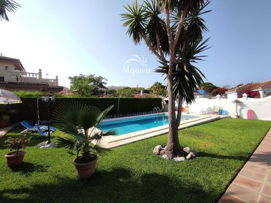 Foto 1 de Xalet en venda a Matalascañas de 4 habitacions amb terrassa i piscina