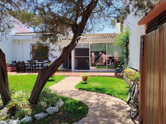 Foto 1 de Casa adossada en venda a Matalascañas de 3 habitacions amb terrassa i piscina