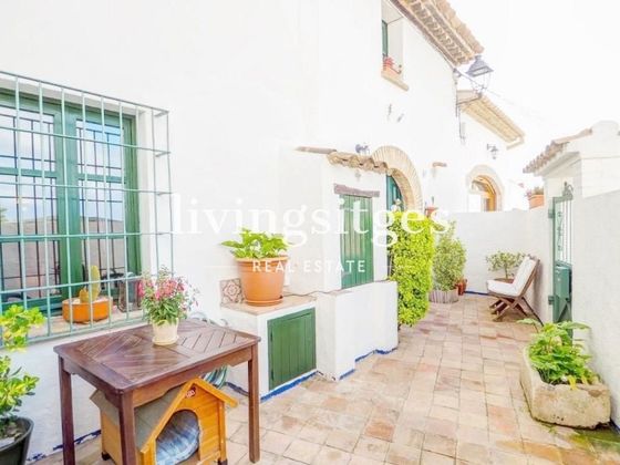 Foto 2 de Xalet en venda a Sant Pere de Ribes Centro de 3 habitacions amb terrassa i balcó