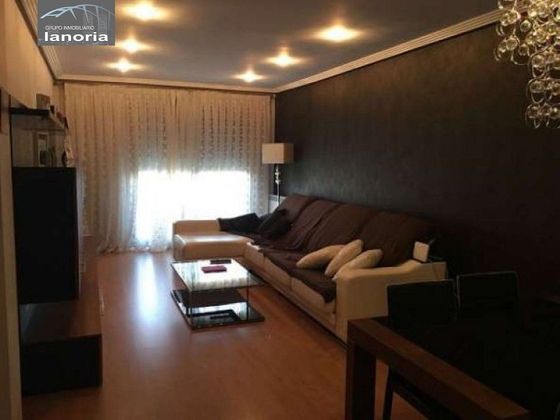 Foto 2 de Piso en venta en Fátima de 3 habitaciones con garaje y balcón