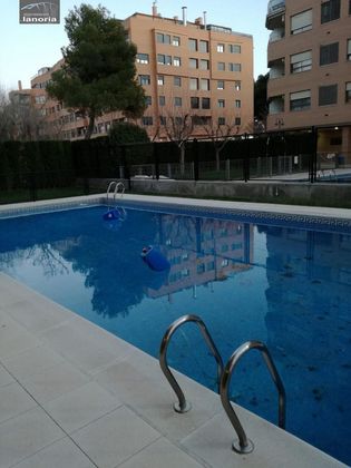 Foto 1 de Piso en venta en San Pablo - Santa Teresa de 2 habitaciones con piscina y garaje