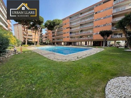 Foto 2 de Pis en venda a Sant Andreu de Llavaneres de 4 habitacions amb terrassa i piscina