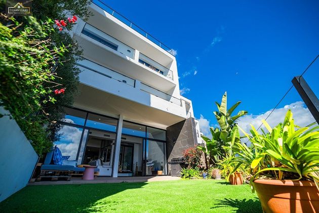 Foto 1 de Casa en venta en Caldes d´Estrac de 3 habitaciones con terraza y piscina