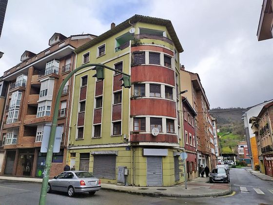 Foto 1 de Edifici en venda a San Martín del Rey Aurelio de 470 m²