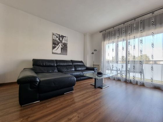 Foto 1 de Pis en venda a Centre - Cornellà de Llobregat de 4 habitacions amb terrassa i balcó