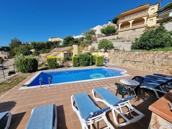 Foto 2 de Chalet en venta en Santa María de Llorell de 6 habitaciones con terraza y piscina