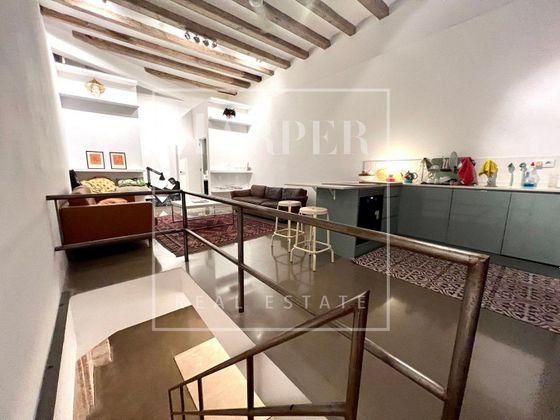 Foto 1 de Piso en venta en El Gòtic de 1 habitación con terraza y muebles