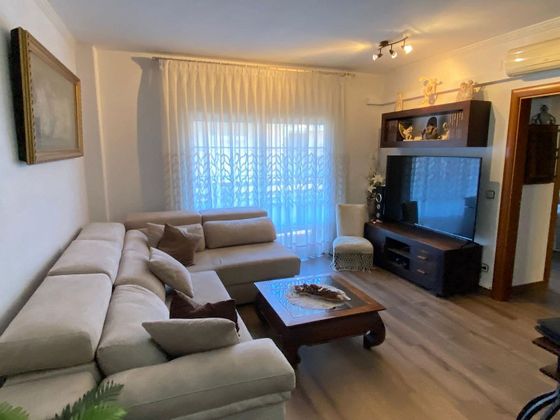 Foto 1 de Piso en venta en Centre - Eixample – Can Llobet – Can Serra de 4 habitaciones con balcón y calefacción