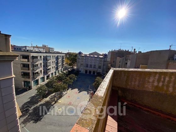 Foto 2 de Piso en venta en plaza Josep Pla de 5 habitaciones con terraza y ascensor