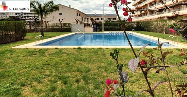 Foto 2 de Alquiler de piso en Torreblanca de 2 habitaciones con terraza y piscina