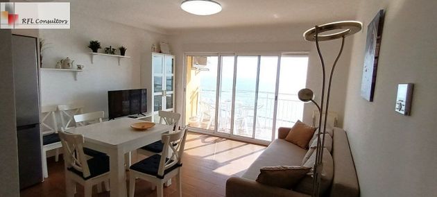 Foto 2 de Alquiler de piso en Torreblanca de 4 habitaciones con terraza y muebles