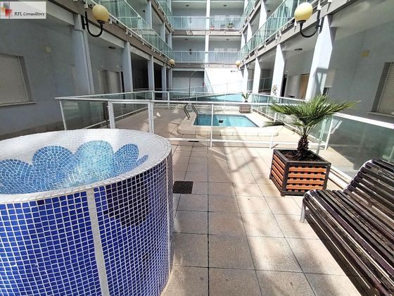 Foto 2 de Alquiler de piso en Torreblanca de 3 habitaciones con terraza y piscina