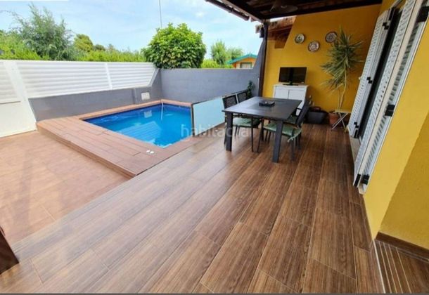 Foto 1 de Casa en venda a Curva - Heliópolis de 4 habitacions amb terrassa i piscina