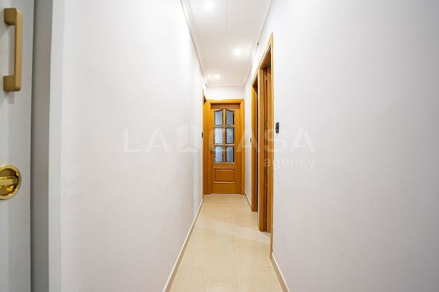 Foto 2 de Venta de piso en Centre - Prat de Llobregat, El de 3 habitaciones con balcón y aire acondicionado