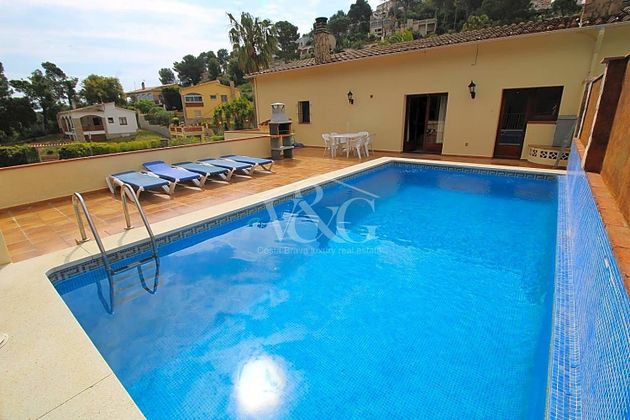 Foto 2 de Chalet en venta en Pals de 6 habitaciones con terraza y piscina