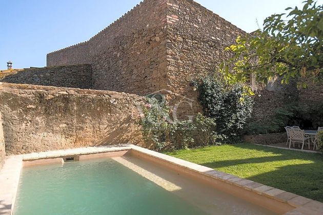 Foto 1 de Chalet en venta en Gualta de 5 habitaciones con terraza y piscina