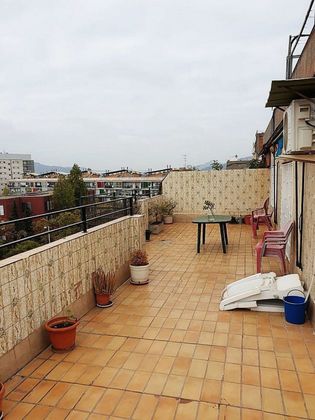 Foto 2 de Àtic en venda a Artigas - Llefià de 4 habitacions amb terrassa i aire acondicionat