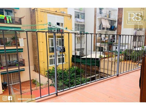 Foto 2 de Pis en lloguer a El Poble Sec - Parc de Montjuïc de 2 habitacions amb mobles i balcó