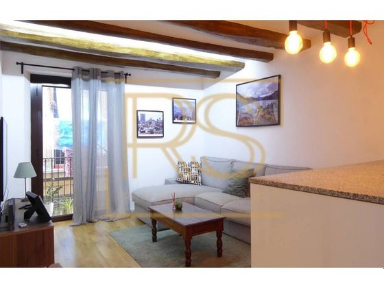 Foto 1 de Venta de piso en El Raval de 2 habitaciones con balcón