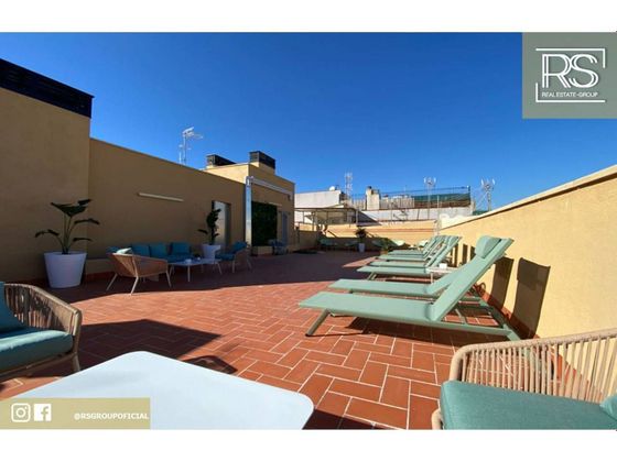 Foto 2 de Alquiler de piso en El Raval de 1 habitación con terraza y piscina