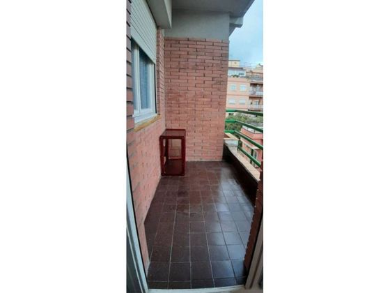 Foto 1 de Piso en alquiler en Sant Andreu de Palomar de 1 habitación con terraza y muebles