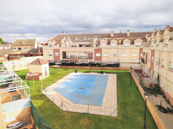 Foto 2 de Dúplex en venda a Los Barreros de 2 habitacions amb terrassa i piscina