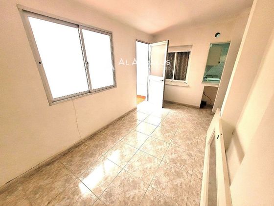 Foto 2 de Venta de piso en El Candado - El Palo de 3 habitaciones con terraza y garaje
