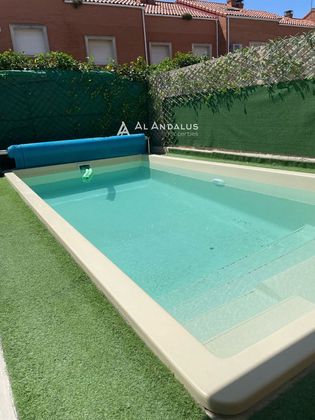Foto 1 de Casa en venda a Los Robles de 7 habitacions amb piscina i garatge
