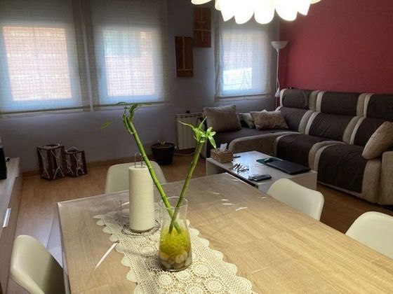 Foto 2 de Piso en venta en Llagostera de 3 habitaciones con terraza y aire acondicionado