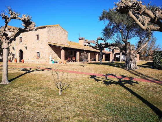 Foto 2 de Casa rural en venda a Llagostera de 7 habitacions amb piscina i jardí