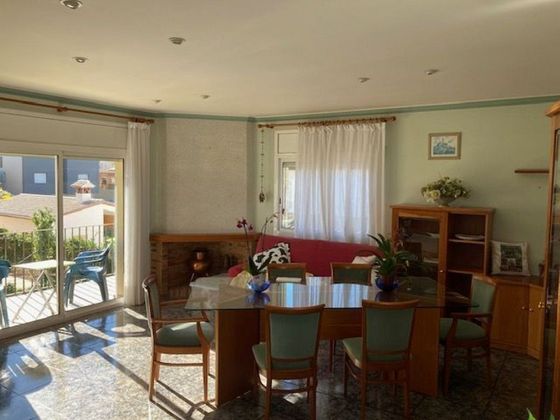 Foto 1 de Xalet en venda a Llagostera de 4 habitacions amb terrassa i garatge