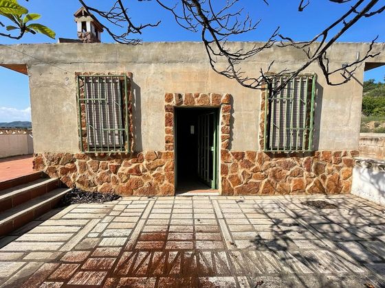 Foto 1 de Xalet en venda a Pedralba de 4 habitacions amb terrassa