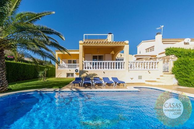 Foto 1 de Chalet en venta en Roques Daurades-L'Estany de 6 habitaciones con terraza y piscina