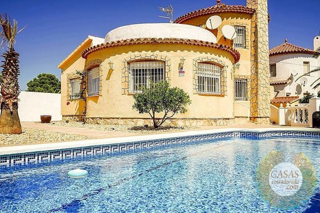 Foto 2 de Casa en venda a calle Juan de Almenara de 3 habitacions amb terrassa i piscina