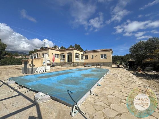 Foto 1 de Xalet en venda a Les Tres Cales de 4 habitacions amb terrassa i piscina
