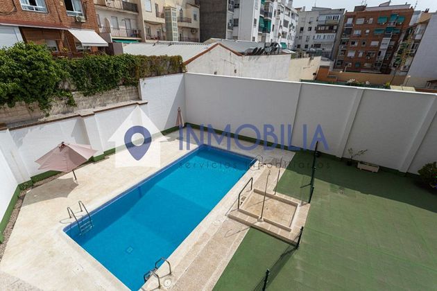 Foto 2 de Piso en venta en Ciudad Jardín de 3 habitaciones con terraza y piscina