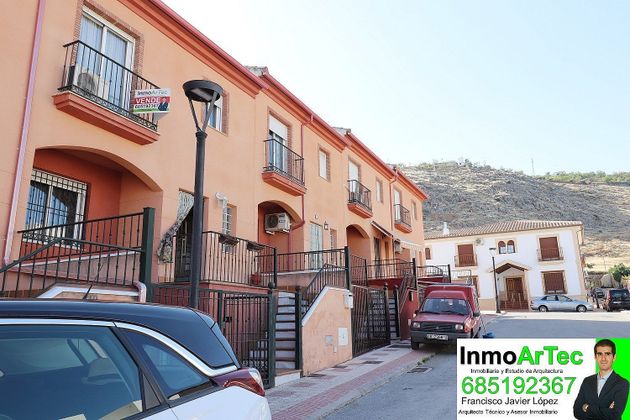 Foto 1 de Casa adossada en venda a calle Peña Gorda de 3 habitacions amb terrassa i jardí