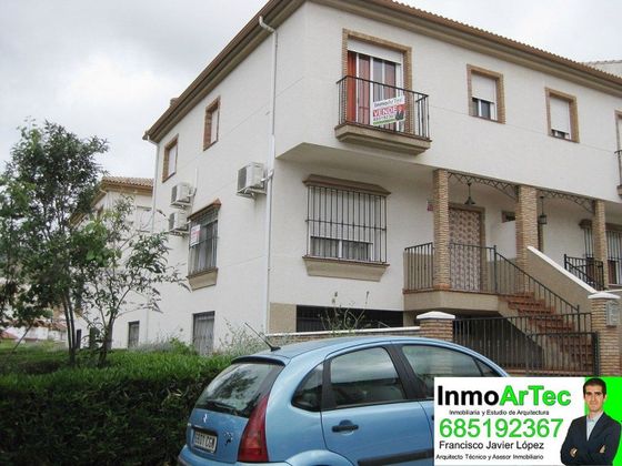 Foto 1 de Casa en venda a calle Mariana Pineda de 3 habitacions amb balcó i aire acondicionat