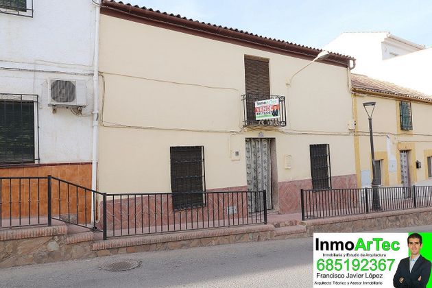 Foto 1 de Venta de casa adosada en calle Nueva de Alomartes de 3 habitaciones con piscina y jardín