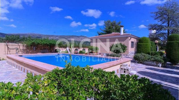 Foto 1 de Casa rural en venta en Ibi de 5 habitaciones con terraza y piscina