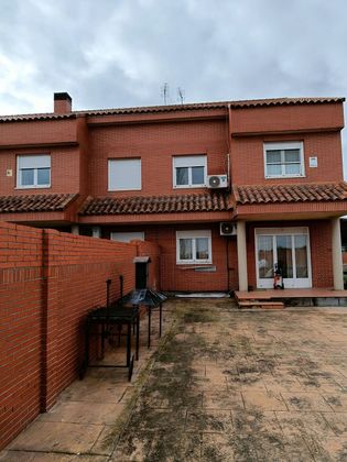 Foto 1 de Casa en venta en Illescas de 4 habitaciones con terraza y piscina