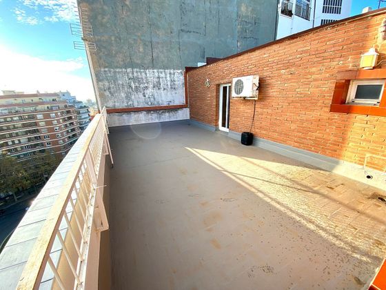 Foto 1 de Venta de ático en calle Sunyer de 3 habitaciones con terraza y aire acondicionado