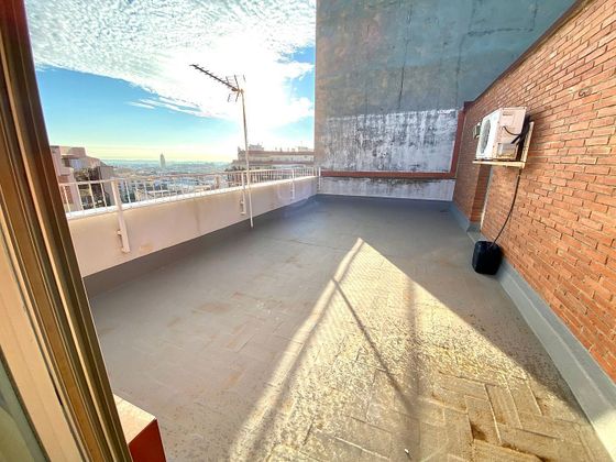 Foto 2 de Àtic en venda a calle Sunyer de 3 habitacions amb terrassa i aire acondicionat