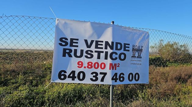 Foto 1 de Venta de terreno en Serranillos del Valle de 9800 m²