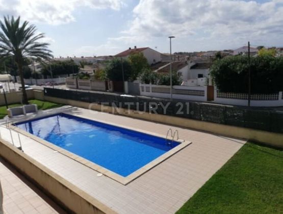 Foto 1 de Pis en venda a calle Olivera Pla de Roses de 3 habitacions amb piscina i garatge