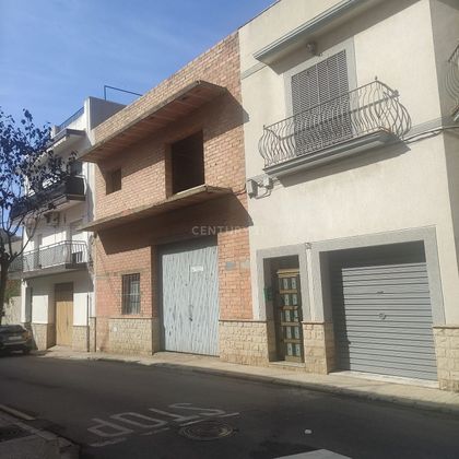 Foto 2 de Casa en venda a calle Pau Claris de 5 habitacions amb garatge i balcó