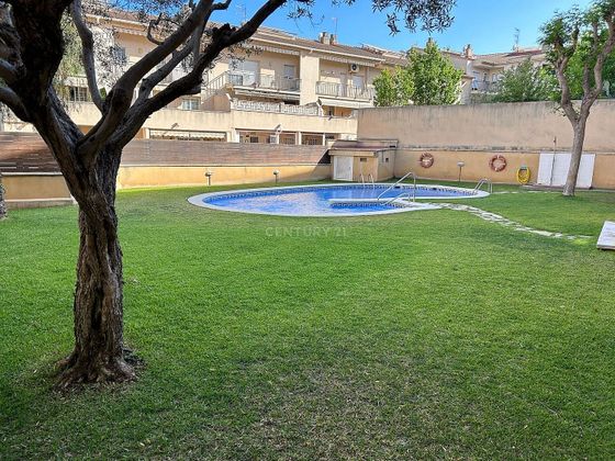 Foto 1 de Pis en venda a calle Joan Maragall de 4 habitacions amb terrassa i piscina