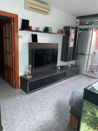 Foto 1 de Piso en venta en Artigas - Llefià de 4 habitaciones con balcón y aire acondicionado