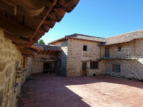Foto 1 de Casa en venda a Manzanal de los Infantes de 10 habitacions amb terrassa i jardí